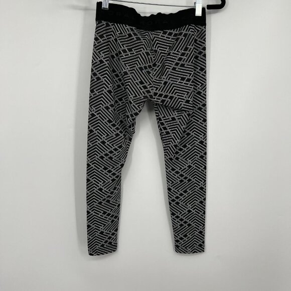 Koral textured pattern black & white leggings Small - Picture 9 of 13
